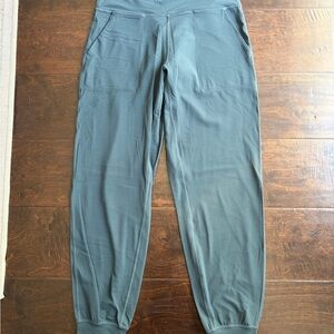 Lululemon align Jogger Pants in Teal Green, size 8